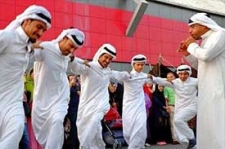 ویدیو/ رقص شمشیر هم وطنان عرب در میدان آزادی