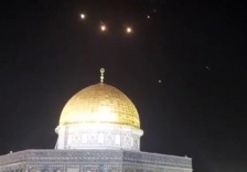 ویدیو / تصویری از ده‌ها پهپاد‌ بر فراز بیت‌المقدس در عملیات دیشب