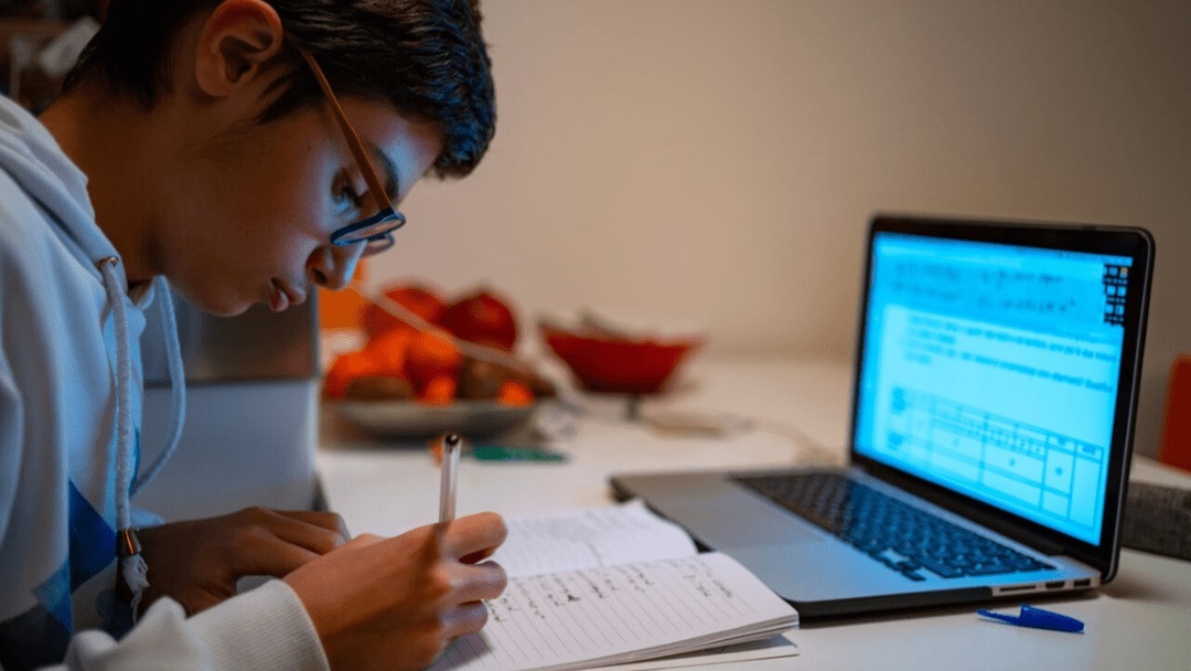 مدارس ابتدایی تهران سه شنبه غیرحضوری شد