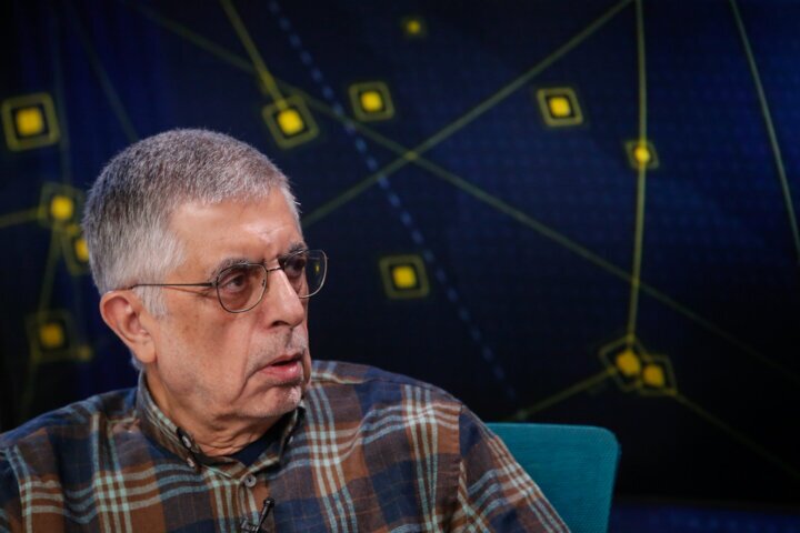 در انتخاب نخبگان برای اداره کشور فلج شدهایم | کنایه کرباسچی به شعار «کاخ سفید را حسینه میکنیم» در انتخاب نخبگان برای اداره کشور فلج شدهایم | کنایه کرباسچی به شعار «کاخ سفید را حسینه میکنیم»