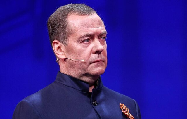 پیشبینیهایی که در حال تحقق هستند | مدودف چه میگوید؟ پیشبینیهایی که در حال تحقق هستند | مدودف چه میگوید؟