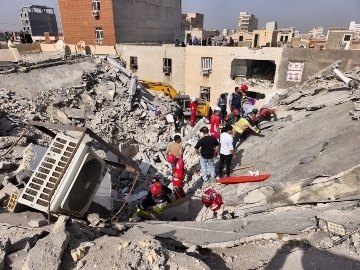 انفجار گاز در یک ساختمان چهار واحدی در اهواز | مرگ چهار عضو یک خانواده انفجار گاز در یک ساختمان چهار واحدی در اهواز | مرگ چهار عضو یک خانواده