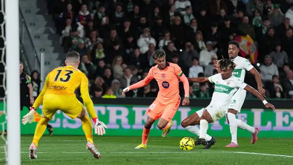 احتمال شکستن رکورد مارادونا توسط یامال احتمال شکستن رکورد مارادونا توسط یامال