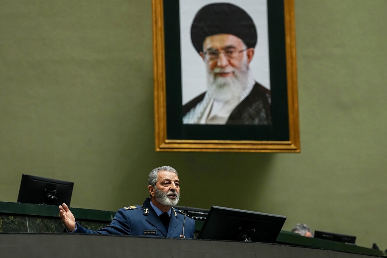 تصاویر/ گپ&zwnj;وگفت عراقچی با نمایندگان مجلس در جلسه غیرعلنی