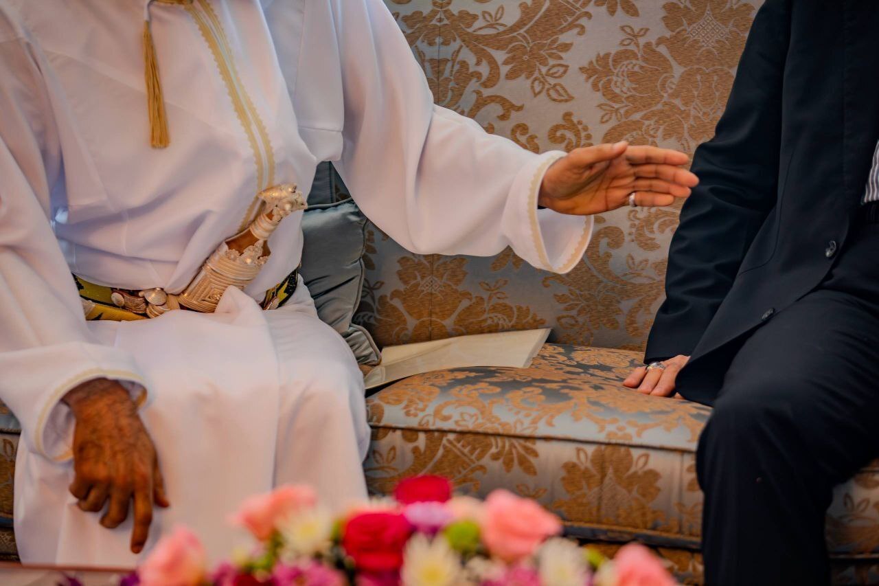 عکس/ یک نامه در دیدار لاریجانی با وزیر خارجه عمان