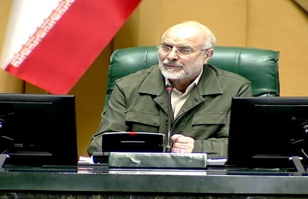 قالیباف: کجا نوشته که ما تنها یک بار در سال مجاز به افزایش حقوق باشیم؟ | حداقل حقوق برای سال آینده حدود ۱۹ میلیون تومان تعیین شده قالیباف: کجا نوشته که ما تنها یک بار در سال مجاز به افزایش حقوق باشیم؟ | حداقل حقوق برای سال آینده حدود ۱۹ میلیون تومان تعیین شده