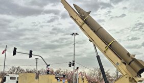 ویدیو/  نمایش انواع موشک در مسیر راهپیمایی ۲۲ بهمن