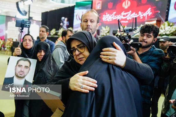 تصاویر/ مراسم چهلم جانباختگان حوادث دی ماه