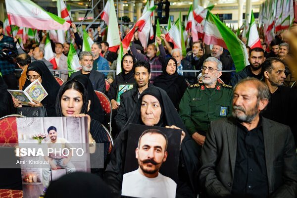 تصاویر/ مراسم چهلم جانباختگان حوادث دی ماه