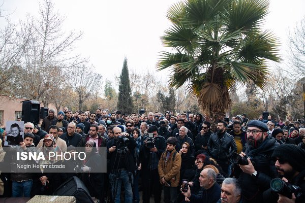 مراسم تشییع پیکر «رضا رویگری» مراسم تشییع پیکر «رضا رویگری»