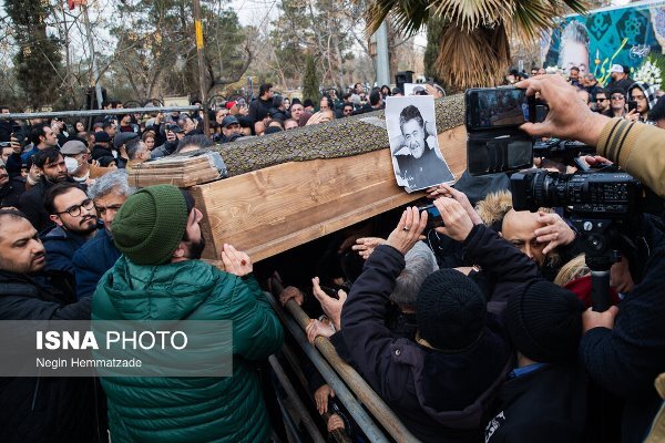 مراسم تشییع پیکر «رضا رویگری» مراسم تشییع پیکر «رضا رویگری»