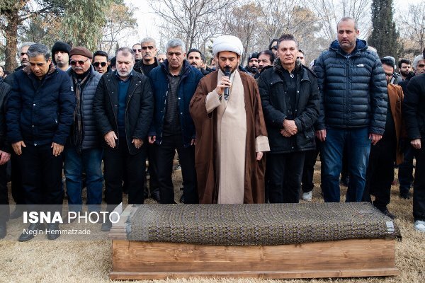 مراسم تشییع پیکر «رضا رویگری» مراسم تشییع پیکر «رضا رویگری»