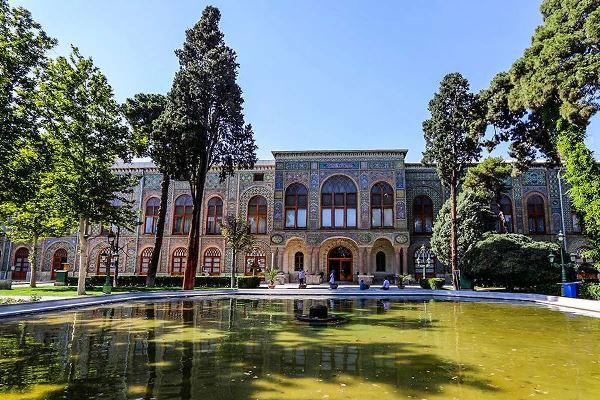 ایسنا: کاخ گلستان در حمله هوایی شب گذشته آسیب دید