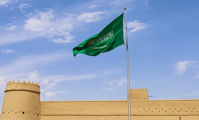 گزارش وبگاه لبنانی از توافق عربستان با ایران درباره اجتناب از دایره جنگ گزارش وبگاه لبنانی از توافق عربستان با ایران درباره اجتناب از دایره جنگ