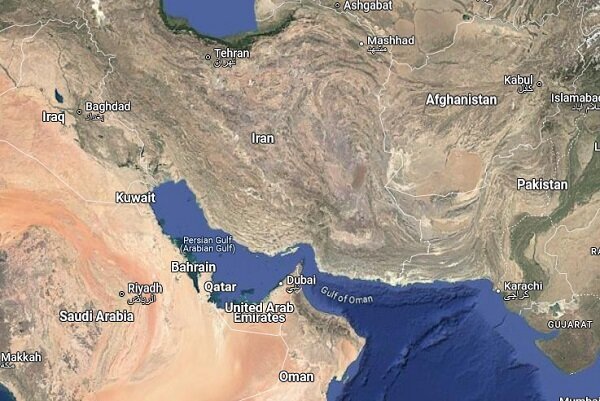 ادعای بلومبرگ درباره موافقت با عبور کشتیهای این دو کشور از تنگه هرمز ادعای بلومبرگ درباره موافقت با عبور کشتیهای این دو کشور از تنگه هرمز
