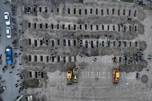پدر دو دانشآموز شهید مینابی: زهرای ۸ سالهام را بعد از دیدن ۱۵۰ پیکر پیدا کردم پدر دو دانشآموز شهید مینابی: زهرای ۸ سالهام را بعد از دیدن ۱۵۰ پیکر پیدا کردم