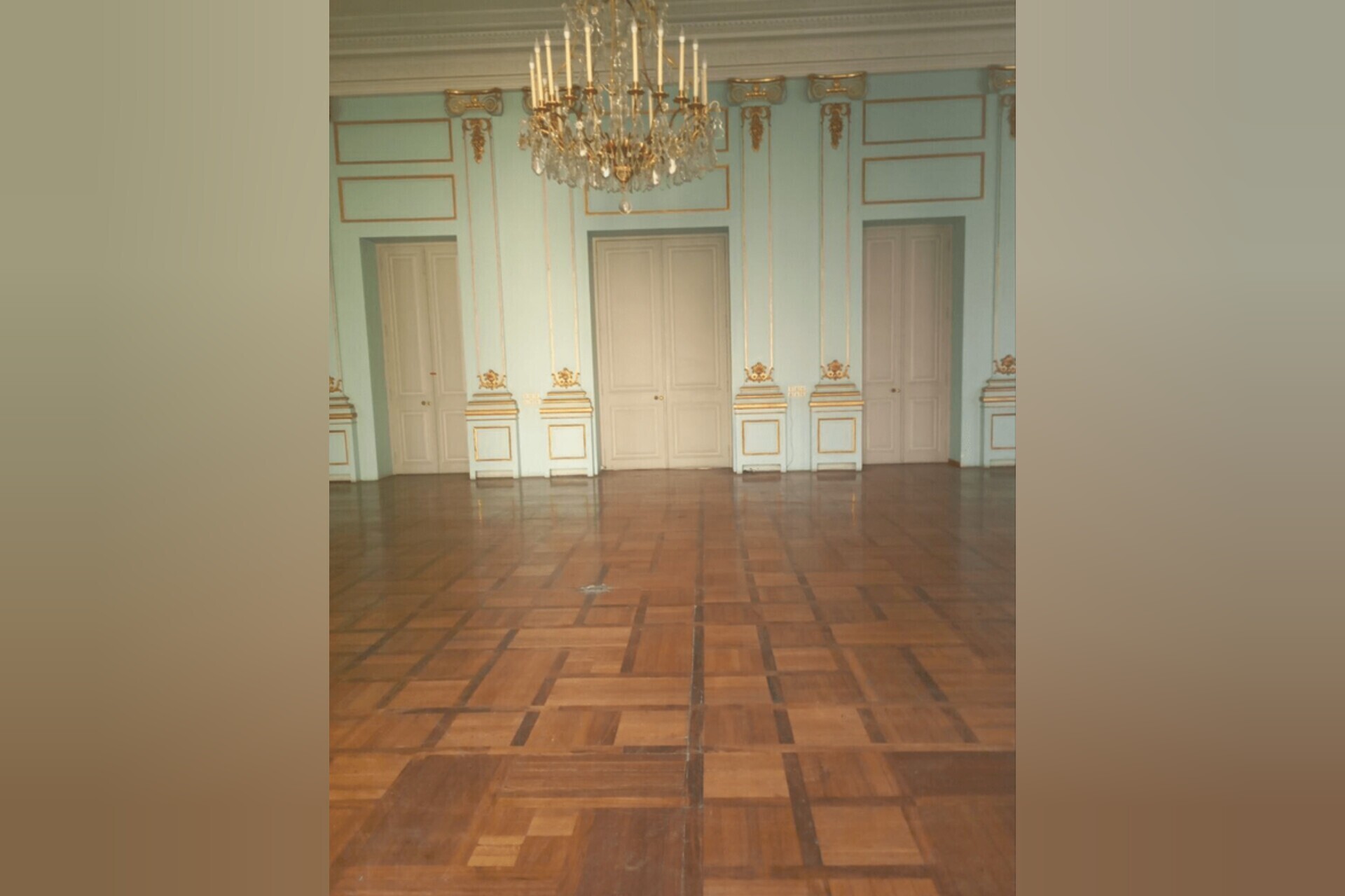 تکذیب خبر تخلیه کاخ نیاوران برای جنگ احتمالی تکذیب خبر تخلیه کاخ نیاوران برای جنگ احتمالی