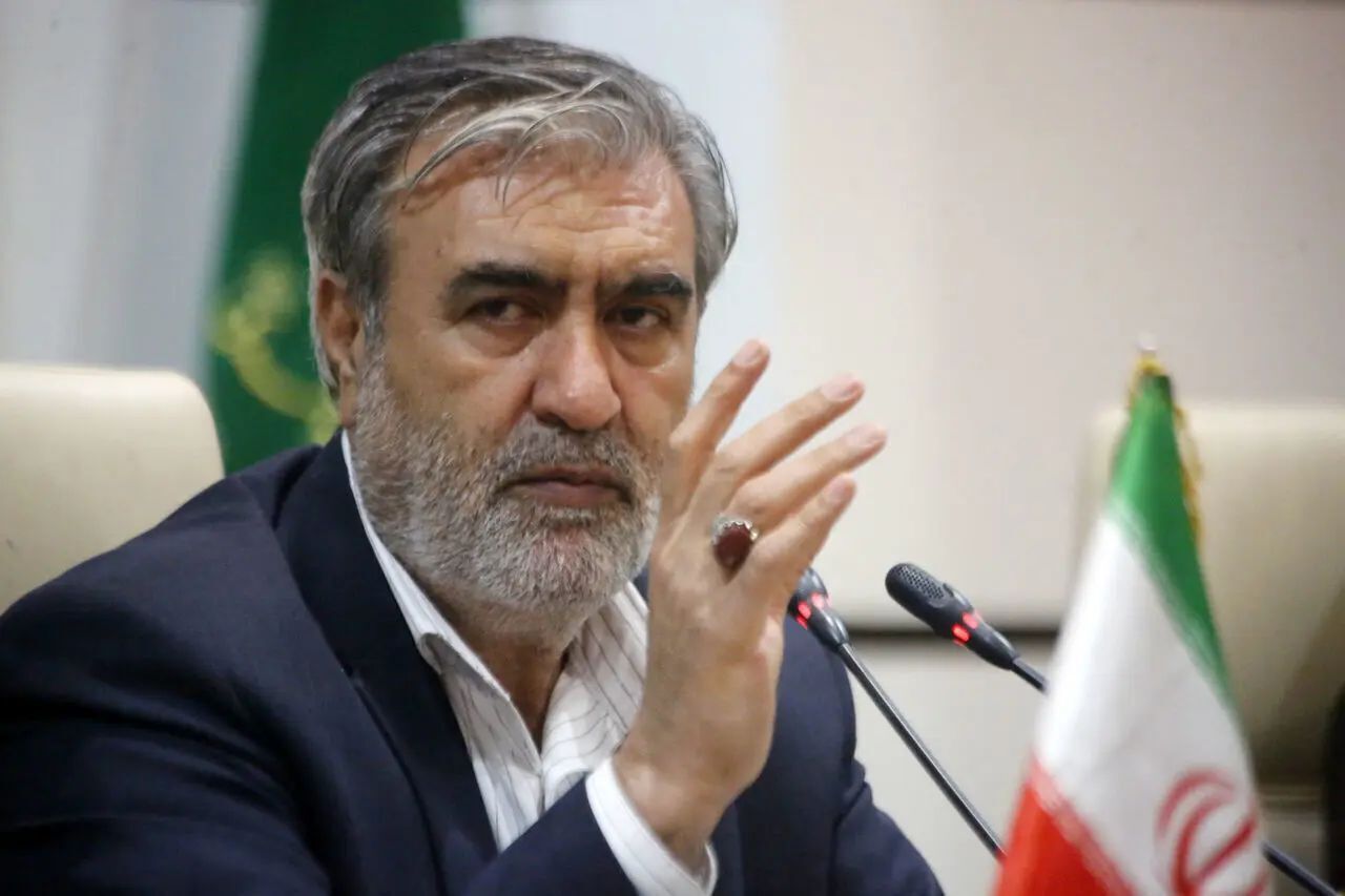 رئیس کمیسیون امنیت ملی مجلس در واکنش به حملات به تهران و چند شهر دیگر: مسیری را شروع کردید که پایان آن در دست شما نیست رئیس کمیسیون امنیت ملی مجلس در واکنش به حملات به تهران و چند شهر دیگر: مسیری را شروع کردید که پایان آن در دست شما نیست