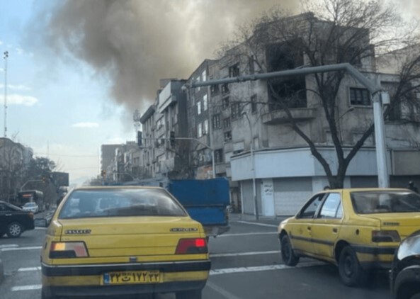 فارس: گزارش ۷ مورد اصابت موشک در محدوده پاستور فارس: گزارش ۷ مورد اصابت موشک در محدوده پاستور