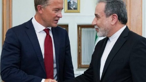 تهران تایمز: مذاکرات ایران و آمریکا ممکن است از این ماه آغاز شود