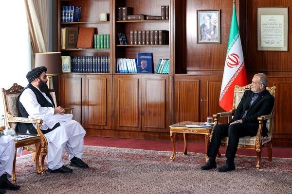 روزنامه جمهوری اسلامی: عده‌ای تلاش می‌کنند دولت را قانع کنند که حکومت طالبان در افغانستان را به رسمیت بشناسد