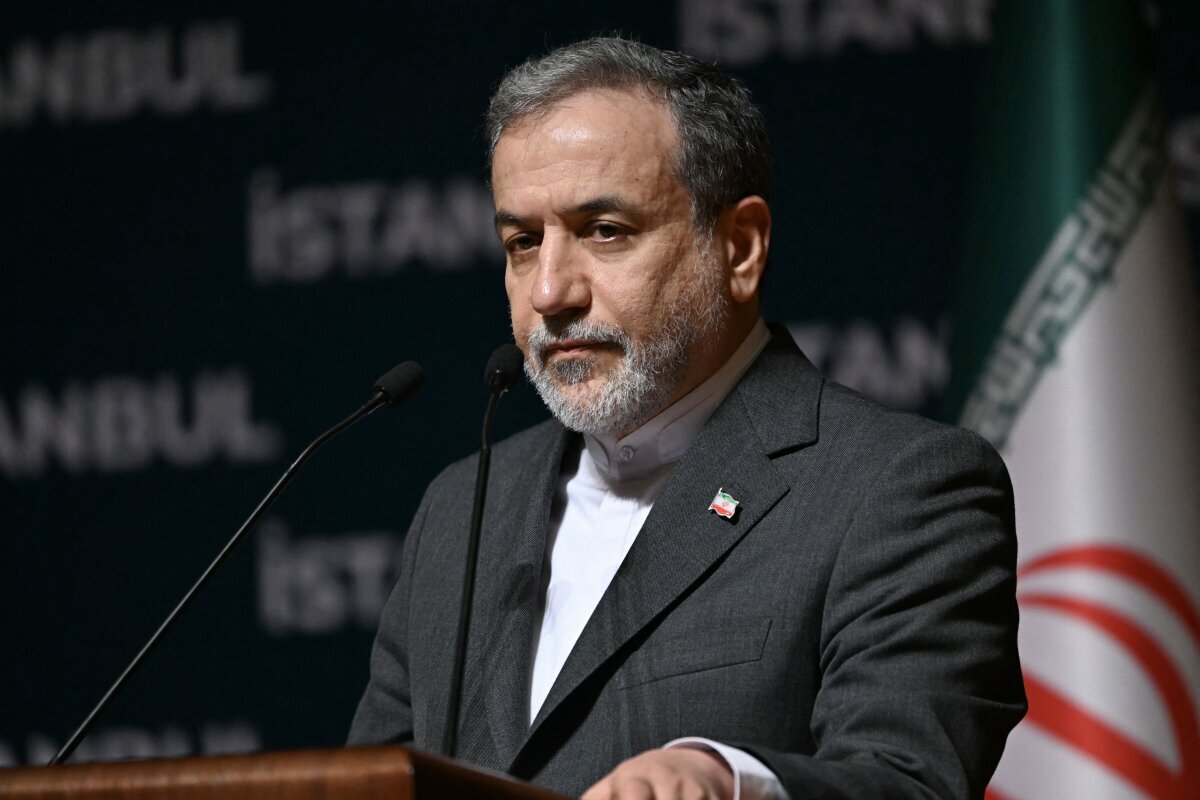 یادداشت عراقچی در روزنامه گاردین: برای خروج از این بازی باخت-باخت کنونی، سه کشور اروپایی باید مسیر مخرب خود را عوض کنند | ایران آماده است تا توافقی واقعی و پایدار را شکل دهد که نظارت دقیق و محدودیت‌هایی در غنی‌سازی را در ازای لغو تحریم‌ها به همراه داشته باشد