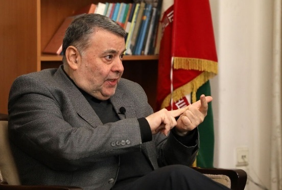 محمد صدر: عراقچی نظامی که نیست؛ باید دیپلماتیک صحبت کند