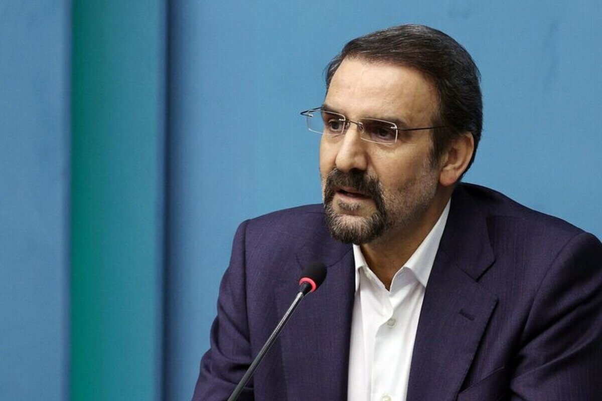 سنایی، مشاور سیاسی پزشکیان: بازگشت تحریم‌های بین‌المللی را نباید کوچک شمرد؛ همه تلاش و توان کشور باید معطوف مقابله با آن باشد