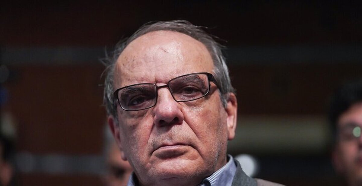 عباس عبدی: در مورد سقوط بالگرد ابراهیم رئیسی روایت کذب می‌سازند، با آنها برخورد نمی‌شود؛ در حالی که حکومت بارها و بارها بر نفی هر گونه اقدام ویژه و خارجی درباره این سانحه تاکید کرده؛ اما دختر آیت‌الله هاشمی را به خاطر ادعای مشابه احضار می‌کنند