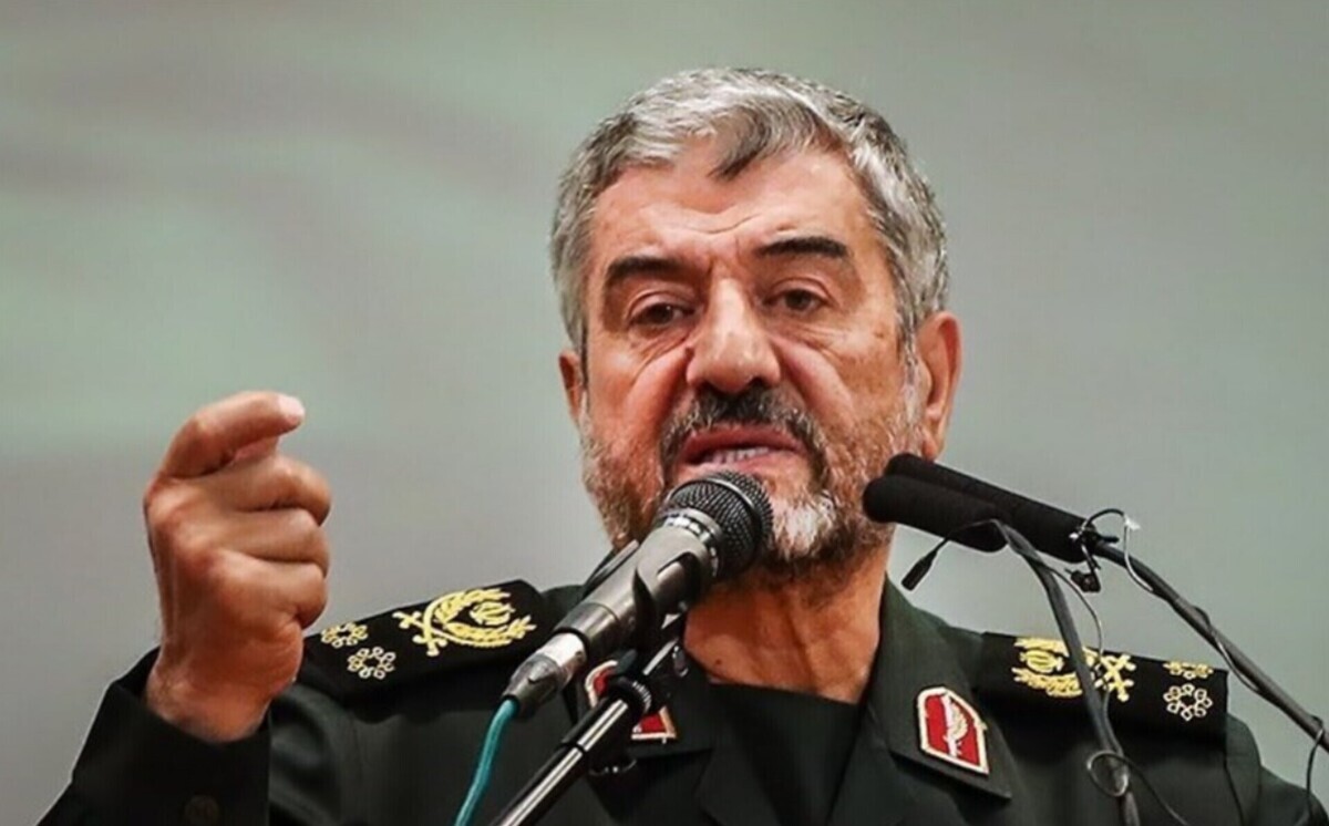 فرمانده ساپق سپاه: دقت نقطهزنی موشکهای ما را بعید است روسها داشته باشند فرمانده ساپق سپاه: دقت نقطهزنی موشکهای ما را بعید است روسها داشته باشند