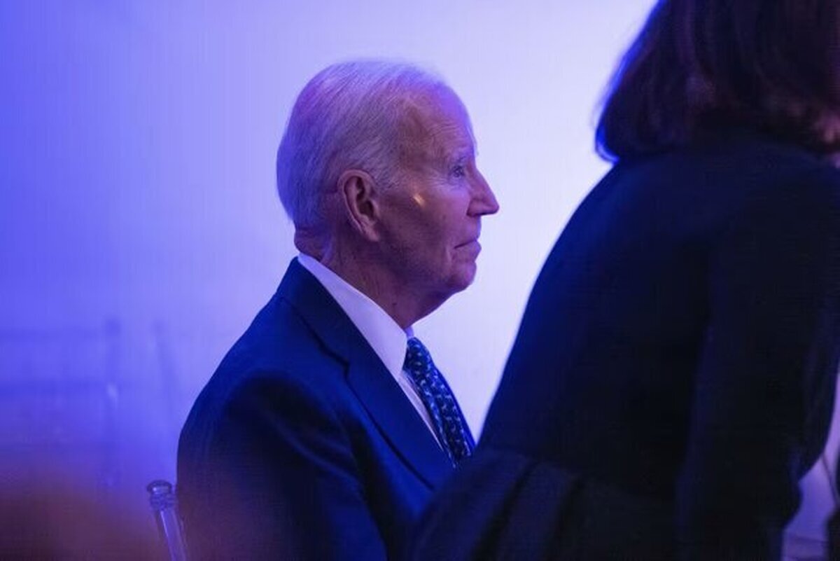 بایدن از مردم آمریکا خواست به پا خیزند بایدن از مردم آمریکا خواست به پا خیزند