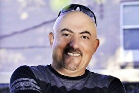 ویدیو/ خواننده لس‌آنجلسی: در ماشین تتلو گوش می‌دهم