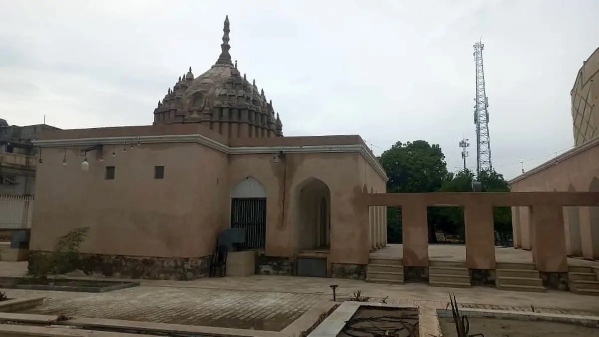 ترکخوردگی معبد هندوها در بندرعباس صحت ندارد ترکخوردگی معبد هندوها در بندرعباس صحت ندارد