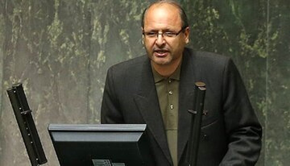 همه نمایندگان مجلس سیمکارت سفید دارند همه نمایندگان مجلس سیمکارت سفید دارند