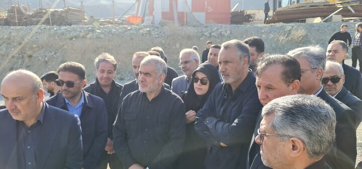 بازدید اعضای کمیسیون عمران مجلس از پل «بی ۱» بازدید اعضای کمیسیون عمران مجلس از پل «بی ۱»