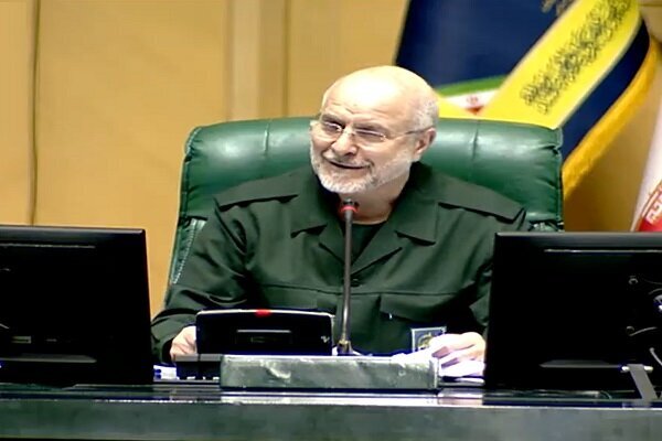 پیام قالیباف به مناسبت روز ارتش
