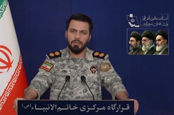 سخنگوی قرارگاه مرکزی خاتمالانبیا:یک فروند هواپیمای سوخترسان آمریکایی به طور کامل منهدم شد سخنگوی قرارگاه مرکزی خاتمالانبیا:یک فروند هواپیمای سوخترسان آمریکایی به طور کامل منهدم شد