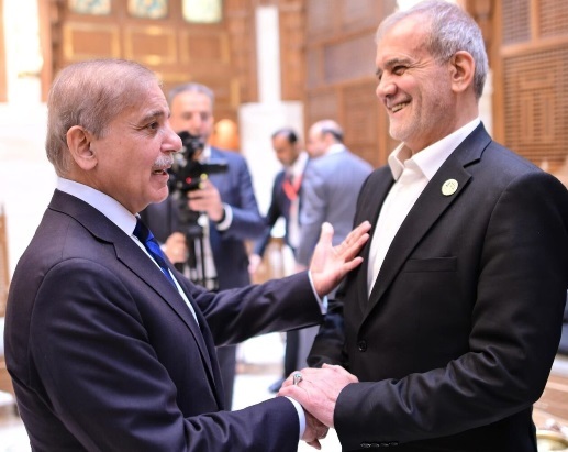 گفتگوی نخستوزیر پاکستان با پزشکیان درباره تلاشهای صلح | تاکید بر نیاز به ایجاد اعتماد به طرف آمریکایی گفتگوی نخستوزیر پاکستان با پزشکیان درباره تلاشهای صلح | تاکید بر نیاز به ایجاد اعتماد به طرف آمریکایی