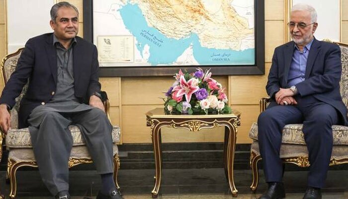 العربیه به نقل از پاکستان: وزیر کشور پاکستان جلسه مهمی در ایران برای تسهیل گفتوگو و برقراری صلح برگزار کرد العربیه به نقل از پاکستان: وزیر کشور پاکستان جلسه مهمی در ایران برای تسهیل گفتوگو و برقراری صلح برگزار کرد