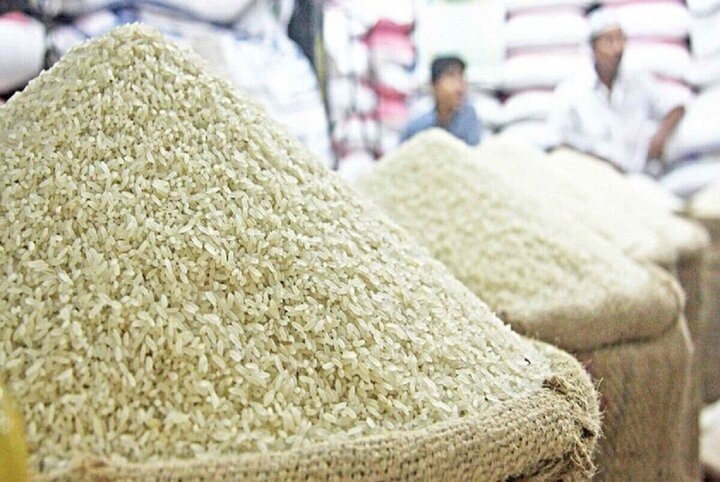 قیمت جدید کالاهای اساسی در بازار اعلام شد قیمت جدید کالاهای اساسی در بازار اعلام شد