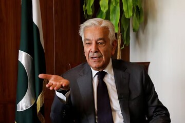 وزیر دفاع پاکستان: مسائل ایران و آمریکا در شرف حل شدن است