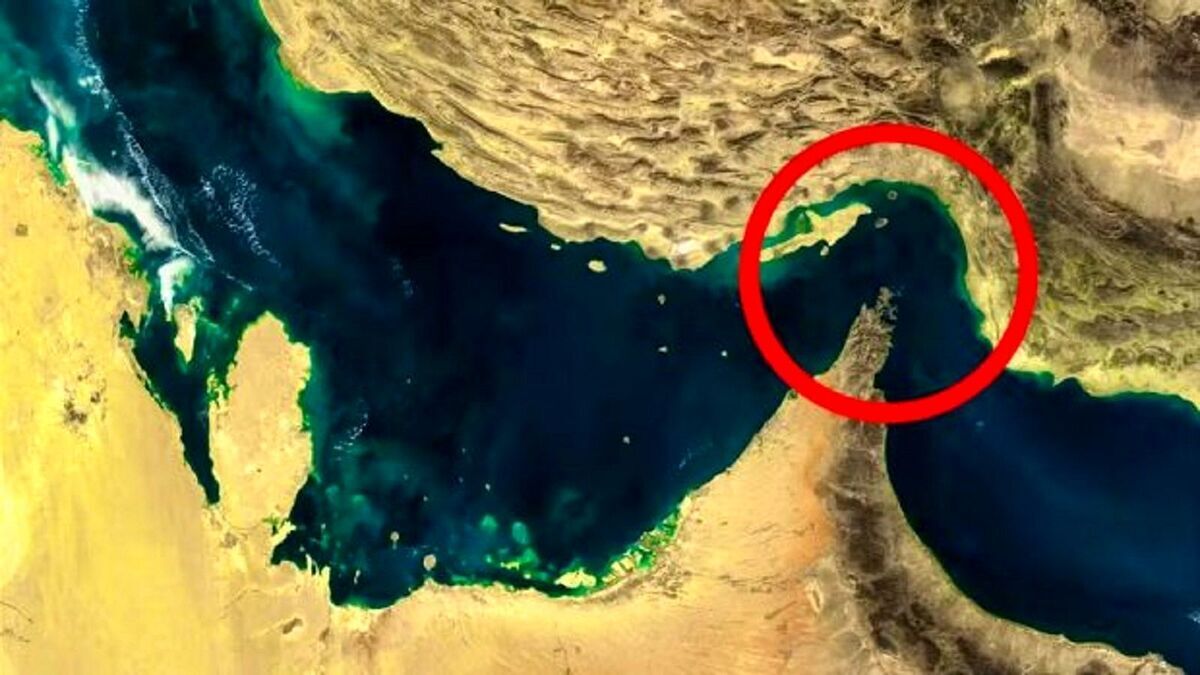 کشتی اماراتی در تنگه هرمز هدف قرار گرفت کشتی اماراتی در تنگه هرمز هدف قرار گرفت