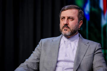 غریب‌آبادی: ایران آغازگر هیچ جنگی نبوده، اما جنگیدن را به خوبی بلد است |  چنانچه دشمنان حماقت نظامی دیگری در سر داشته باشند، باید بدانند که پاسخ ایران با گذشته متفاوت خواهد بود