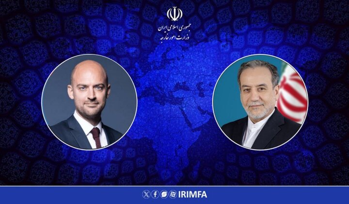 دیدار و گفت‌وگوی وزیر خارجه با بارو |  انتقاد عراقچی از مواضع مداخله‌جویانه فرانسه در قبال ایران
