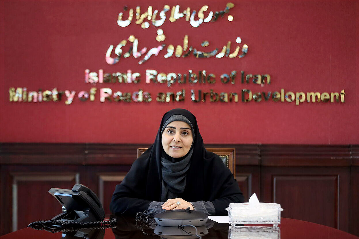 فرزانه صادق: این هفته ۳۲ هزار واحد مسکن افتتاح می‌شود | اتفاقی که در مسکن مهر پردیس افتاد، تجربه‌ای است که دیگر نباید تکرار شود