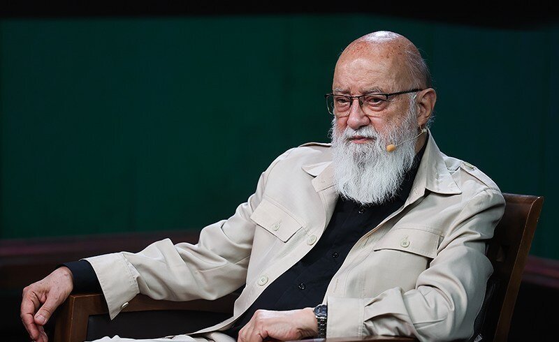 زیدآبادی: اگر این شوراها برای اکثریت مردم آب نداشته، برای چمران نان که داشته!