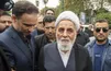 ویدیو | اقامه نماز علی اکبر ناطق نوری بر پیکر برادرش