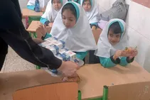 نان غنی‌شده، جایگزین احتمالی شیر در مدارس