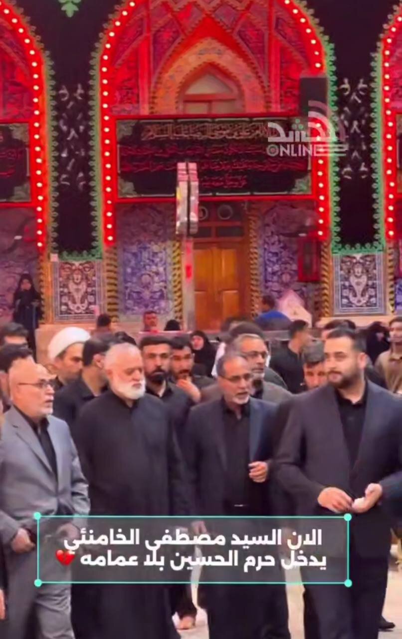 حضور فرزند ارشد رهبر شهید در جمع عزاداران با لباس عراقی + تصاویر حضور فرزند ارشد رهبر شهید در جمع عزاداران با لباس عراقی + تصاویر