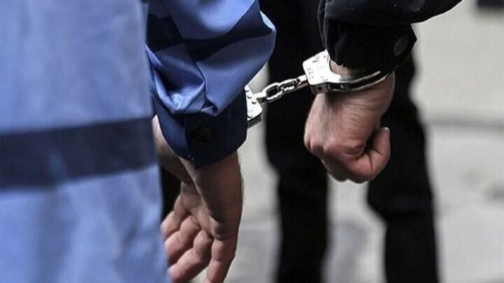 بازداشت فرد مدعی نفوذ در ردههای بالای حاکمیتی کشور بازداشت فرد مدعی نفوذ در ردههای بالای حاکمیتی کشور